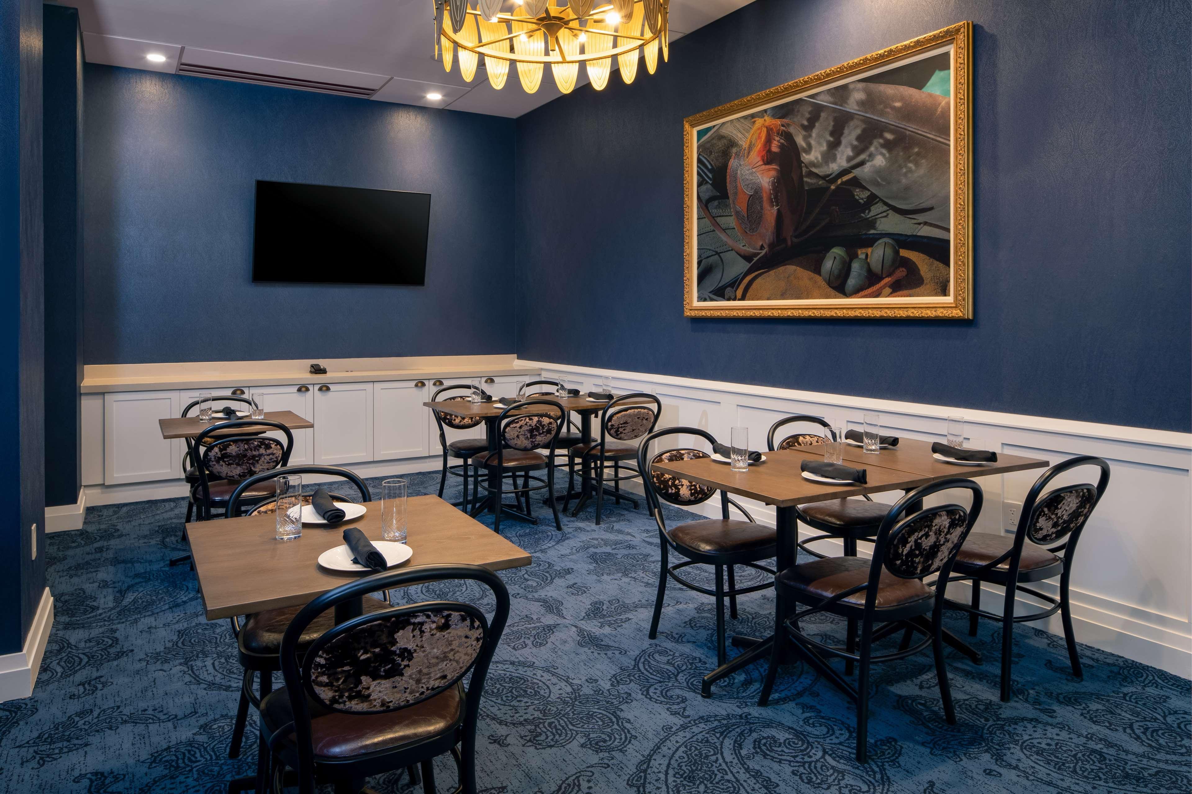 The Peregrine Omaha Downtown Curio Collection By Hilton Hotell Exteriör bild