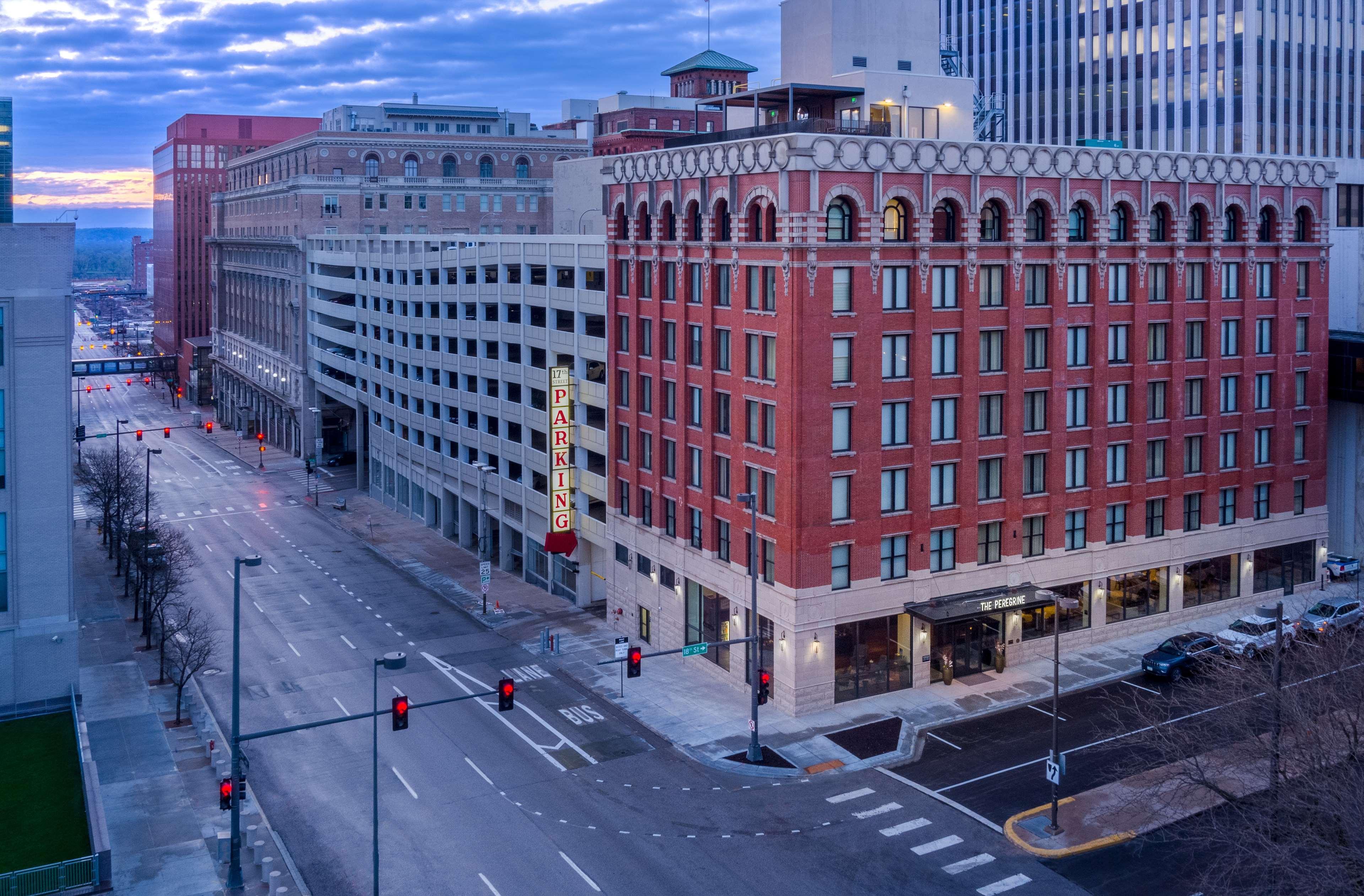 The Peregrine Omaha Downtown Curio Collection By Hilton Hotell Exteriör bild