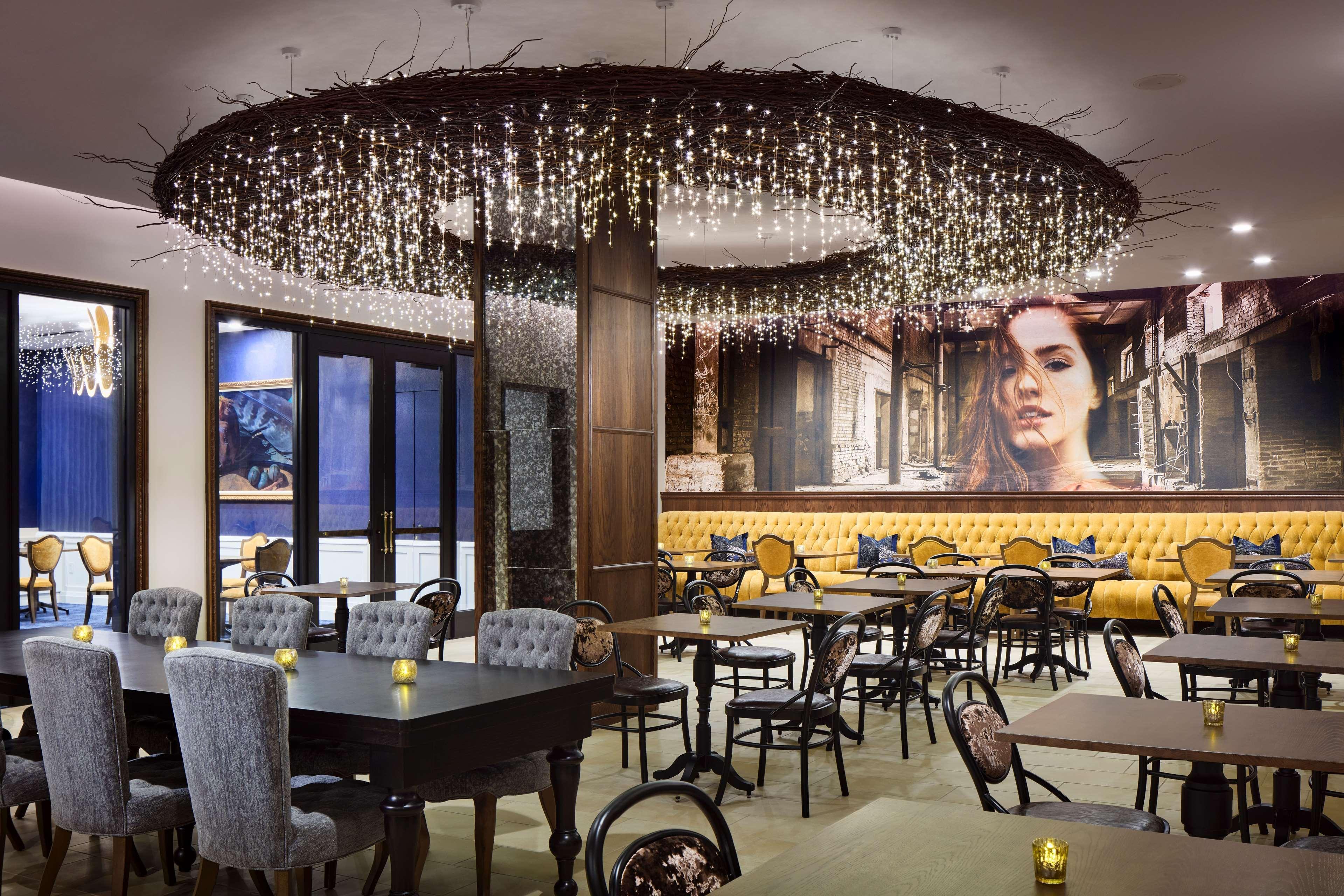 The Peregrine Omaha Downtown Curio Collection By Hilton Hotell Exteriör bild