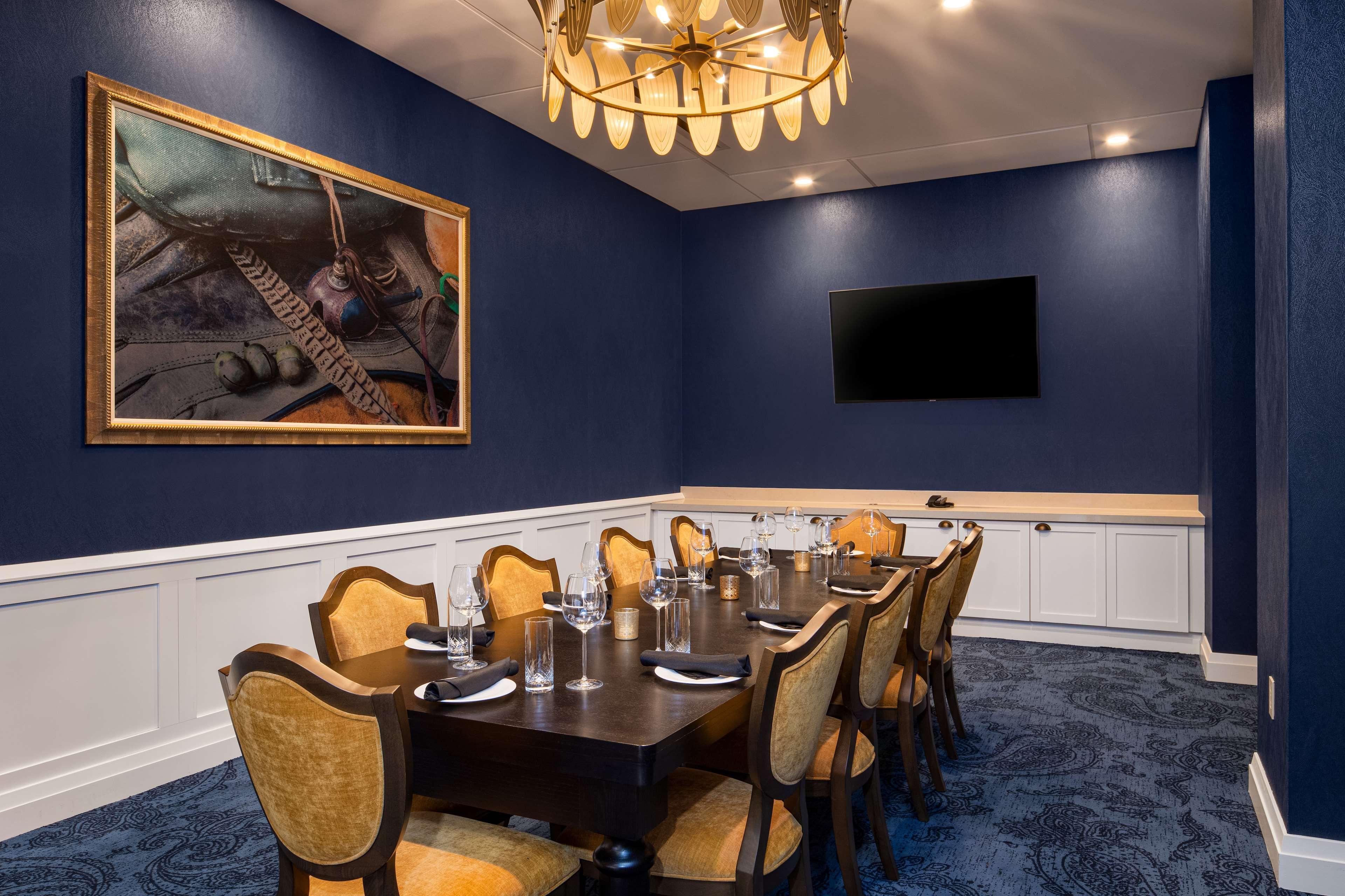 The Peregrine Omaha Downtown Curio Collection By Hilton Hotell Exteriör bild